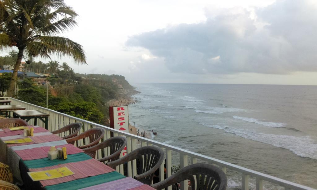 Hill View Beach Resort Varkala Esterno foto