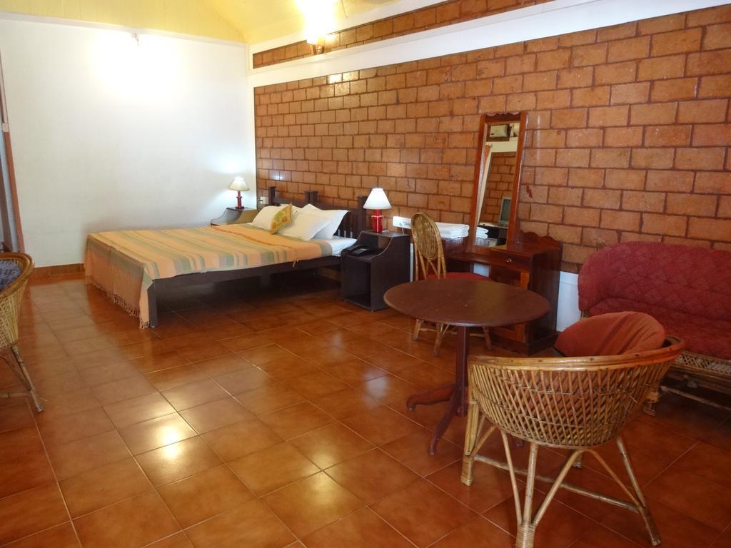 Hill View Beach Resort Varkala Esterno foto